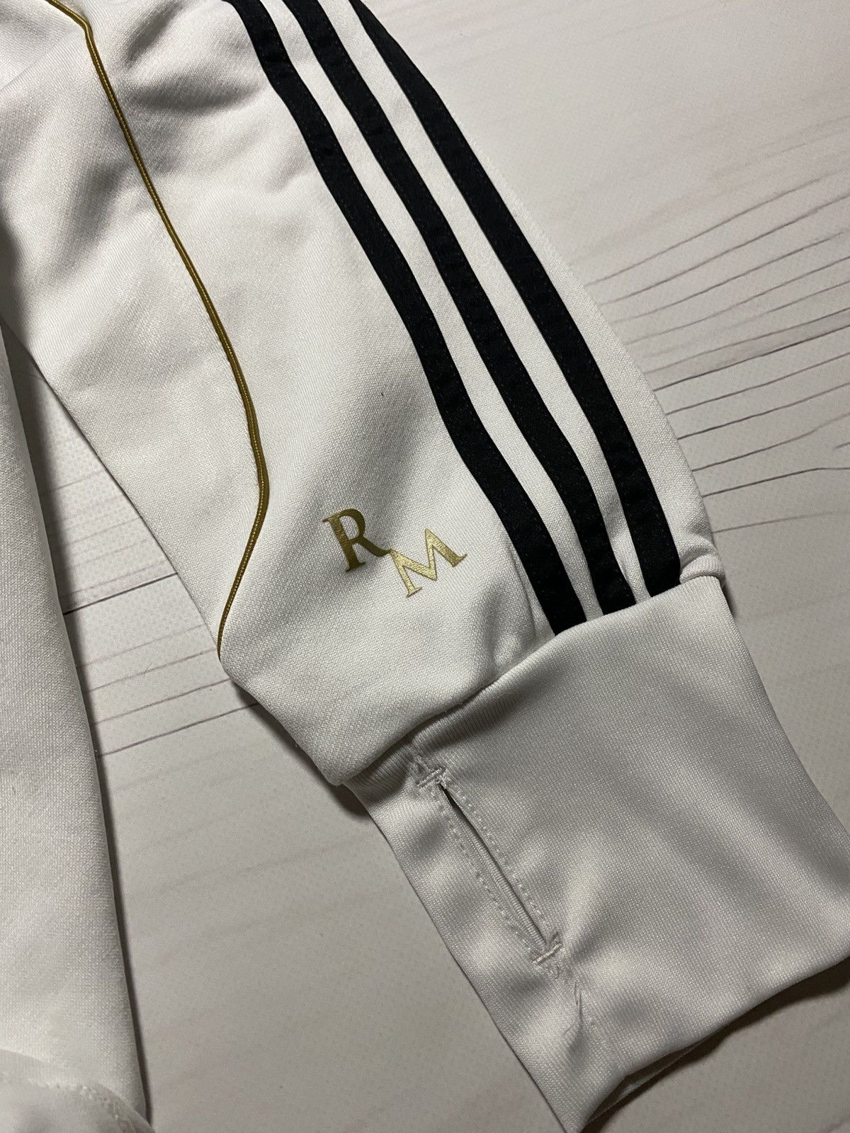 Adidas × Vintage Vintage Adidas Real Madrid 2011 training y2k sweatshirt Size US L / EU 52-54 / 3 - 10 Thumbnail