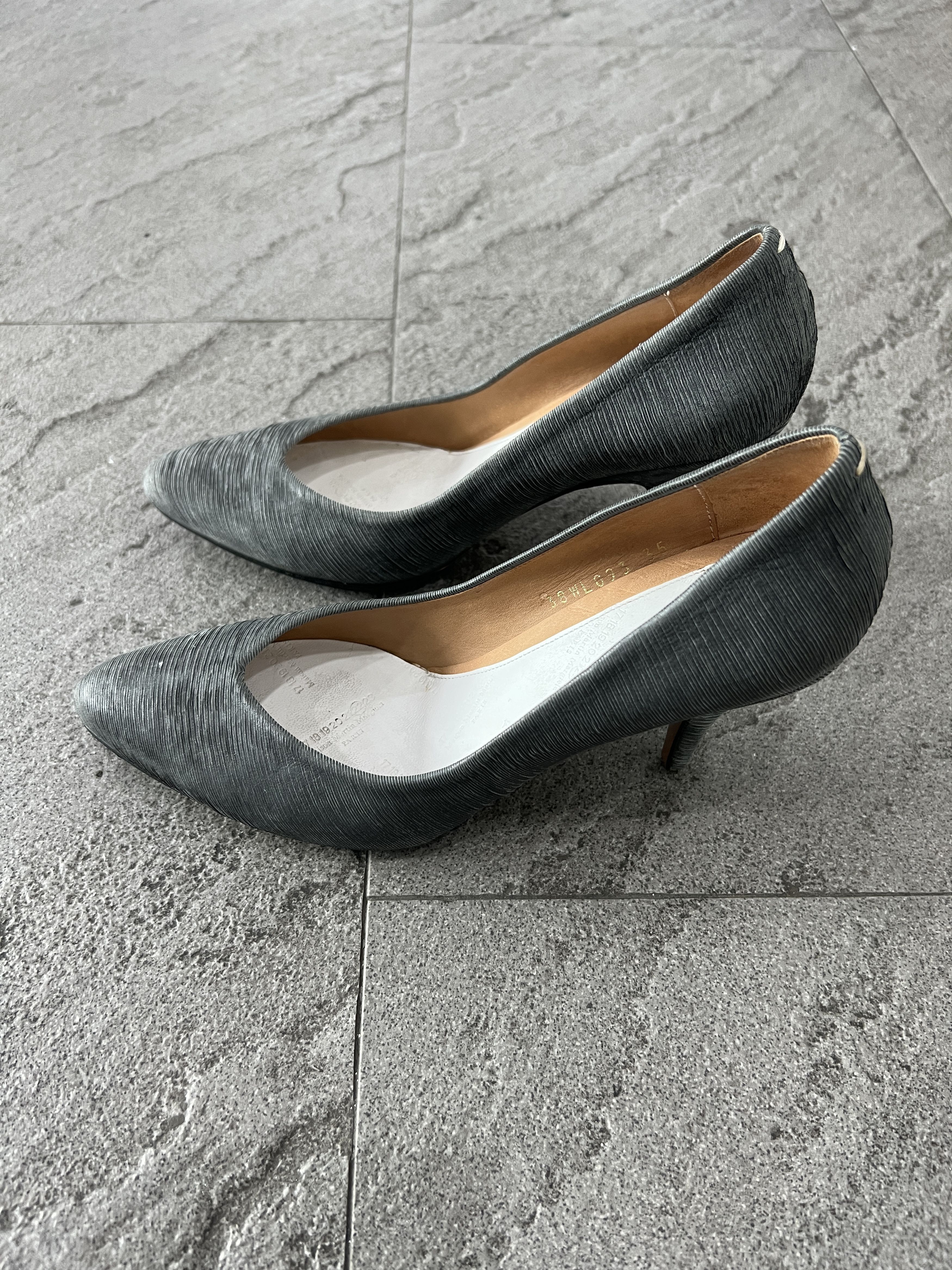 Maison Margiela Maison Margiela 22 Textured Pumps EU35 Size US 5 / IT 35 - 1 Thumbnail
