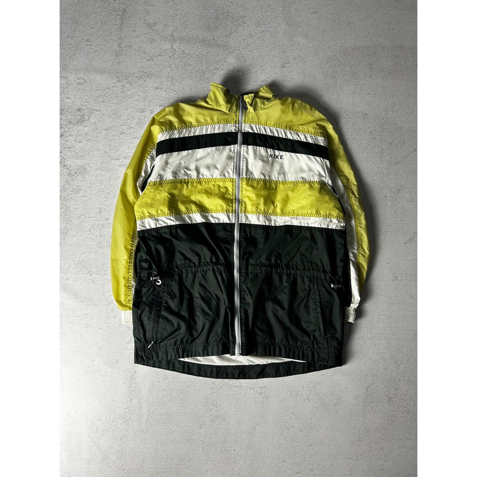 Nike Vintage Nike Windbreaker, Nike Jacket, Nike Wear - Medium Size M / US 6-8 / IT 42-44 - 1 Thumbnail