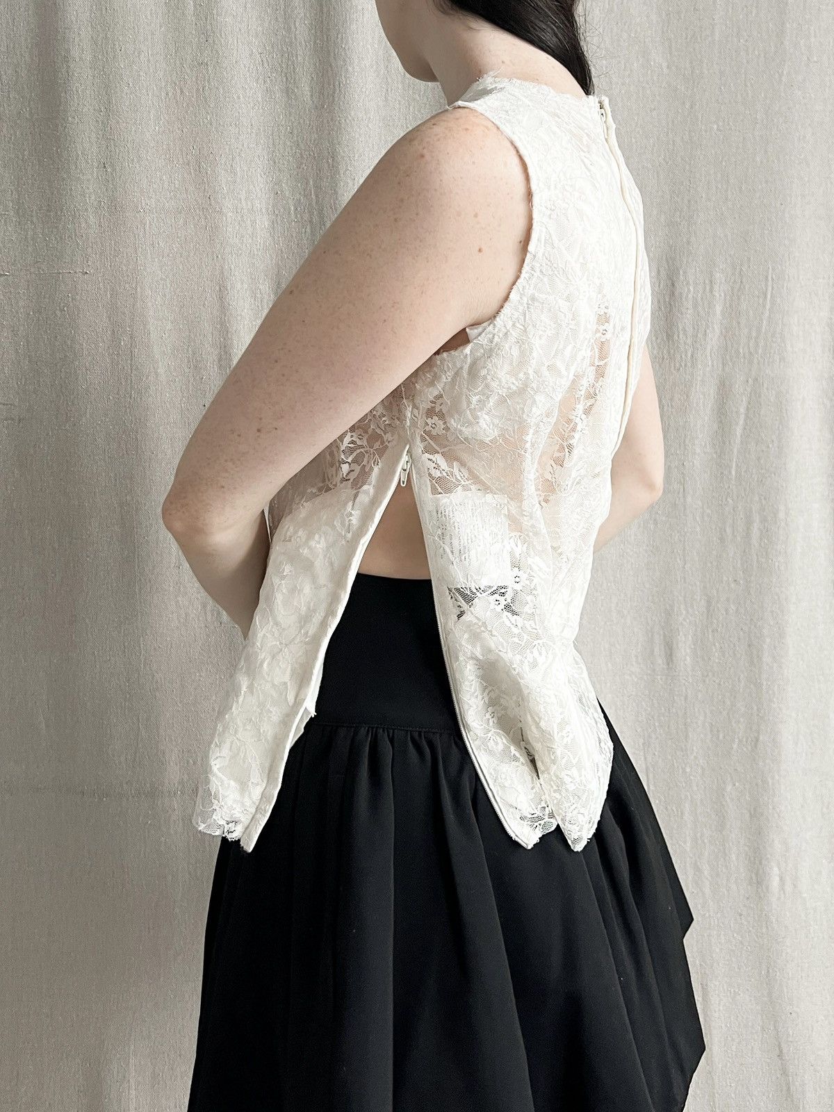 Comme des Garcons Comme des Garcons AW15 Tailored Lace Blouse Size S / US 4 / IT 40 - 2 Thumbnail