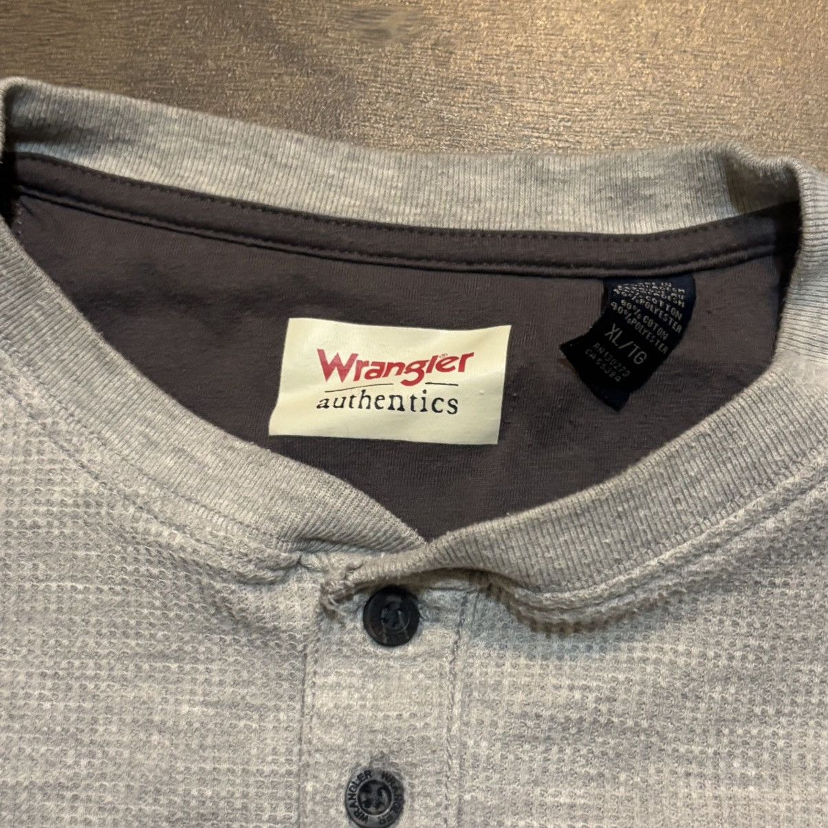 Wrangler Wrangler MENS XL Henley Gray Long Sleeve 1/4 Button Shirt Size US XL / EU 56 / 4 - 3 Thumbnail