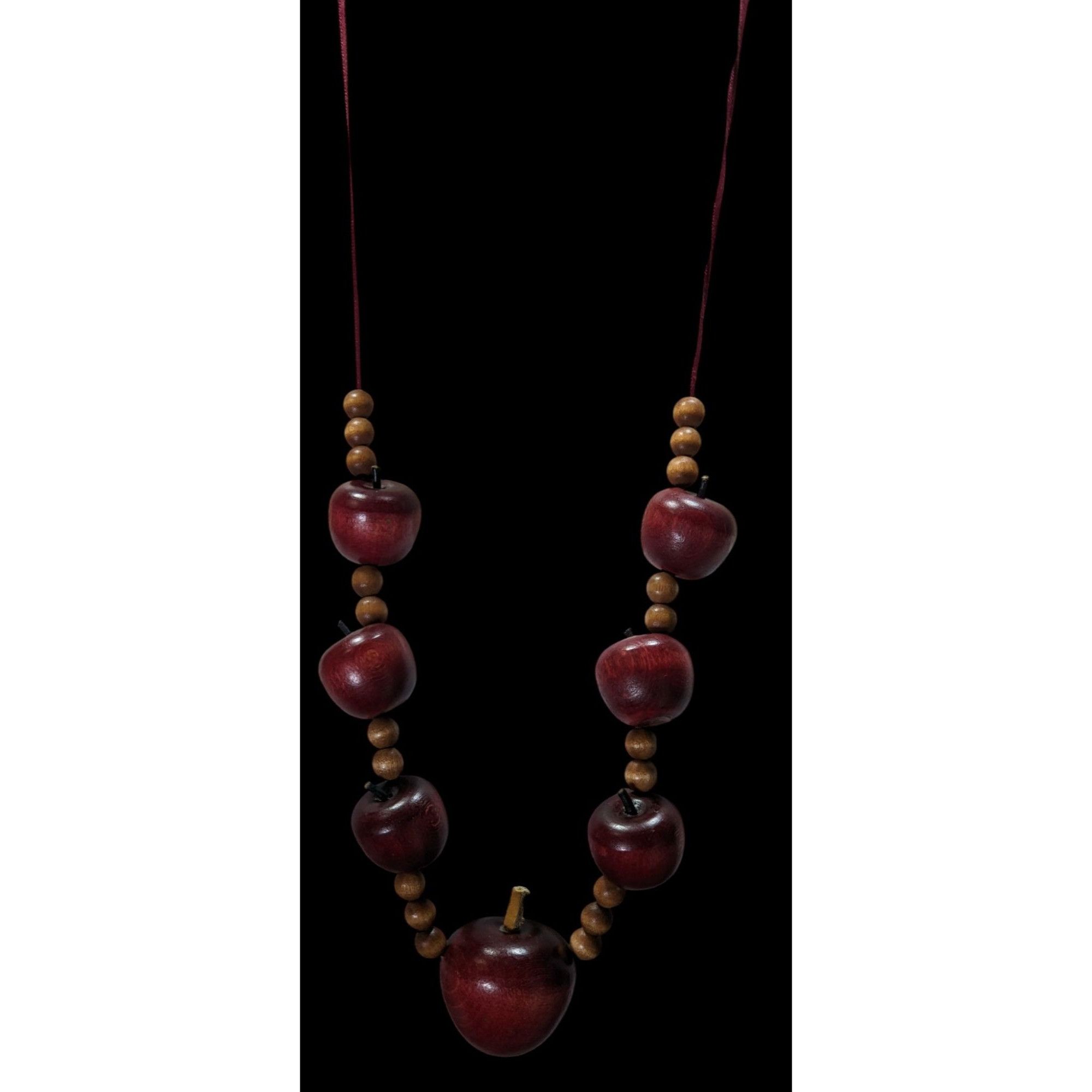 Other Vintage Cottagecore Wooden Apple Beaded Necklace Size ONE SIZE - 3 Thumbnail