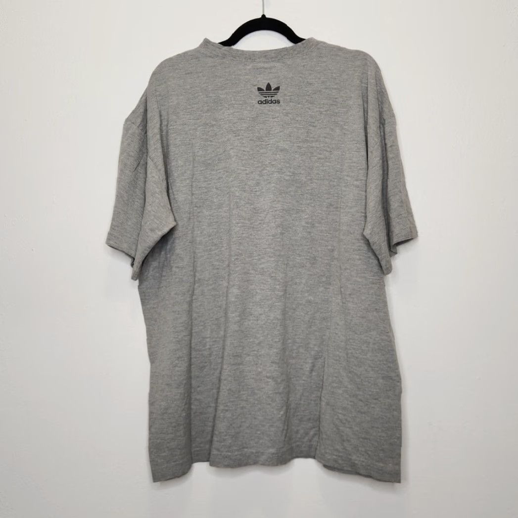 Adidas VINTAGE Adidas Shirt XL Gr ay Oversized 90s Logo VTG Size US XL / EU 56 / 4 - 5 Thumbnail