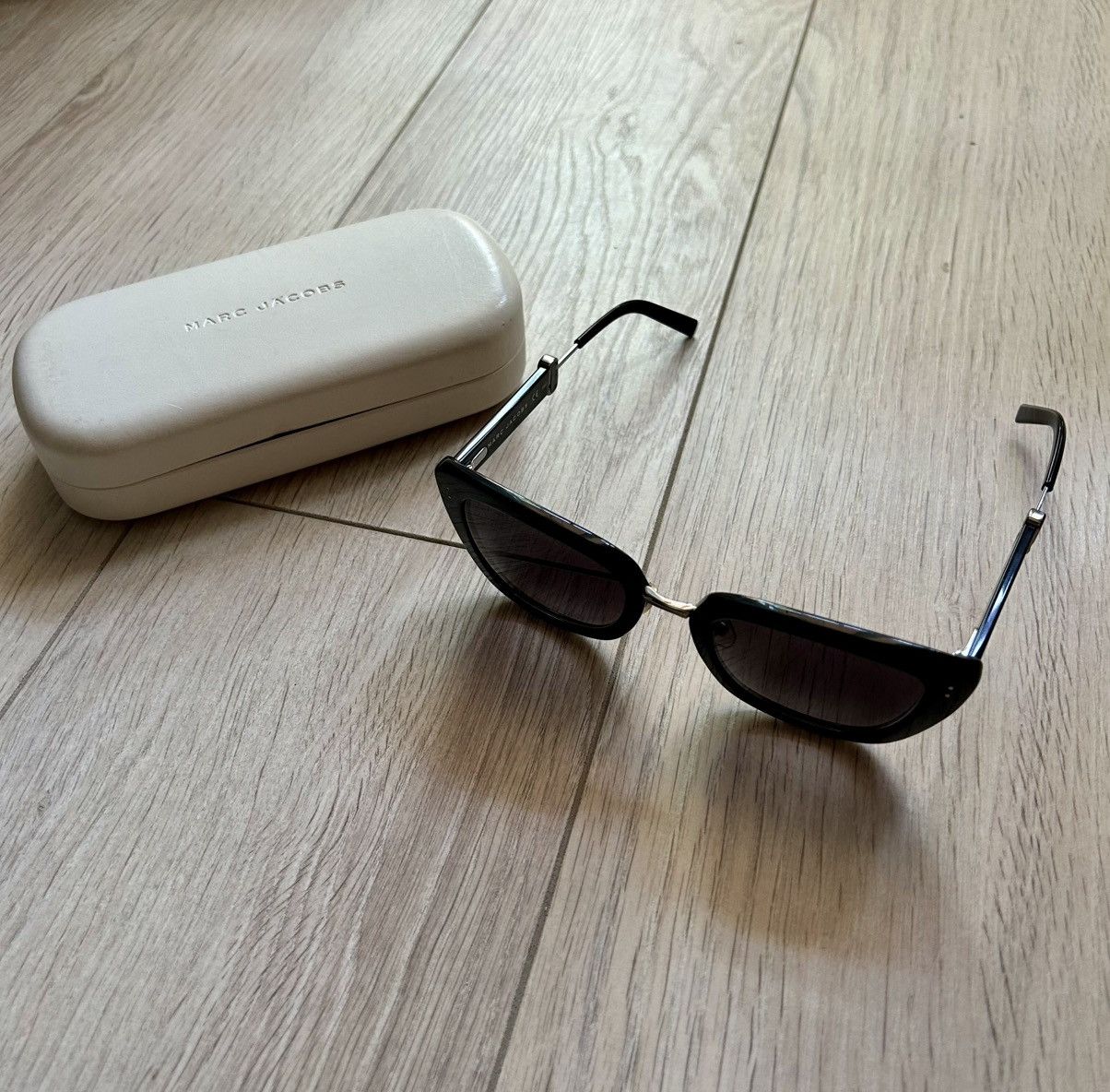 Marc Jacobs Marc Jacobs black women sunglasses Size ONE SIZE - 2 Thumbnail