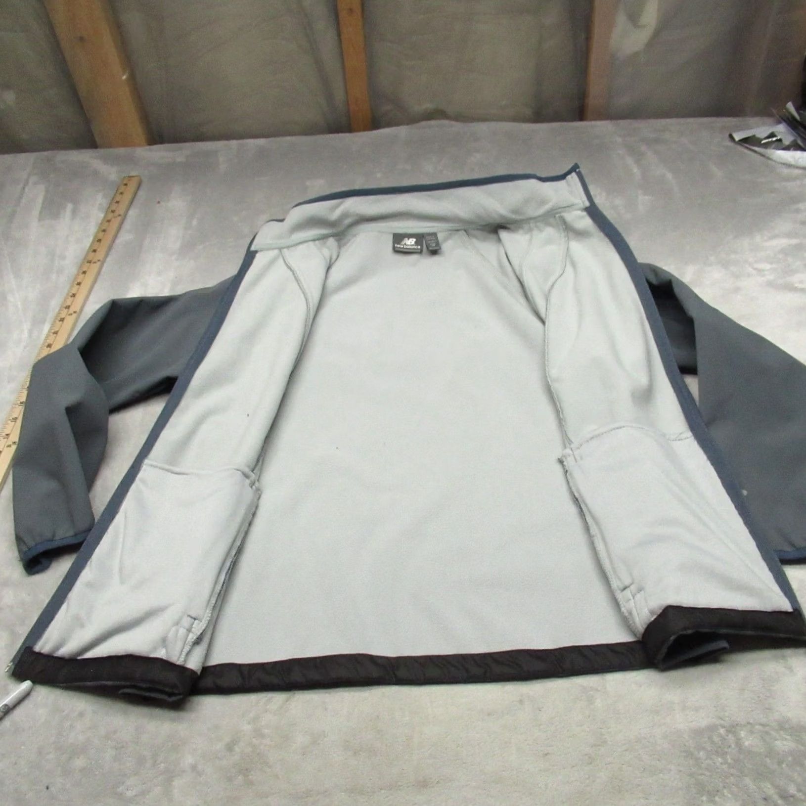 New Balance New Balance Jacket Womens M Gray Fleece Lined Softshell Wind Rain Athletic Jacket Zip Pockets Reflective Mens Women Size M / US 6-8 / IT 42-44 - 4 Thumbnail