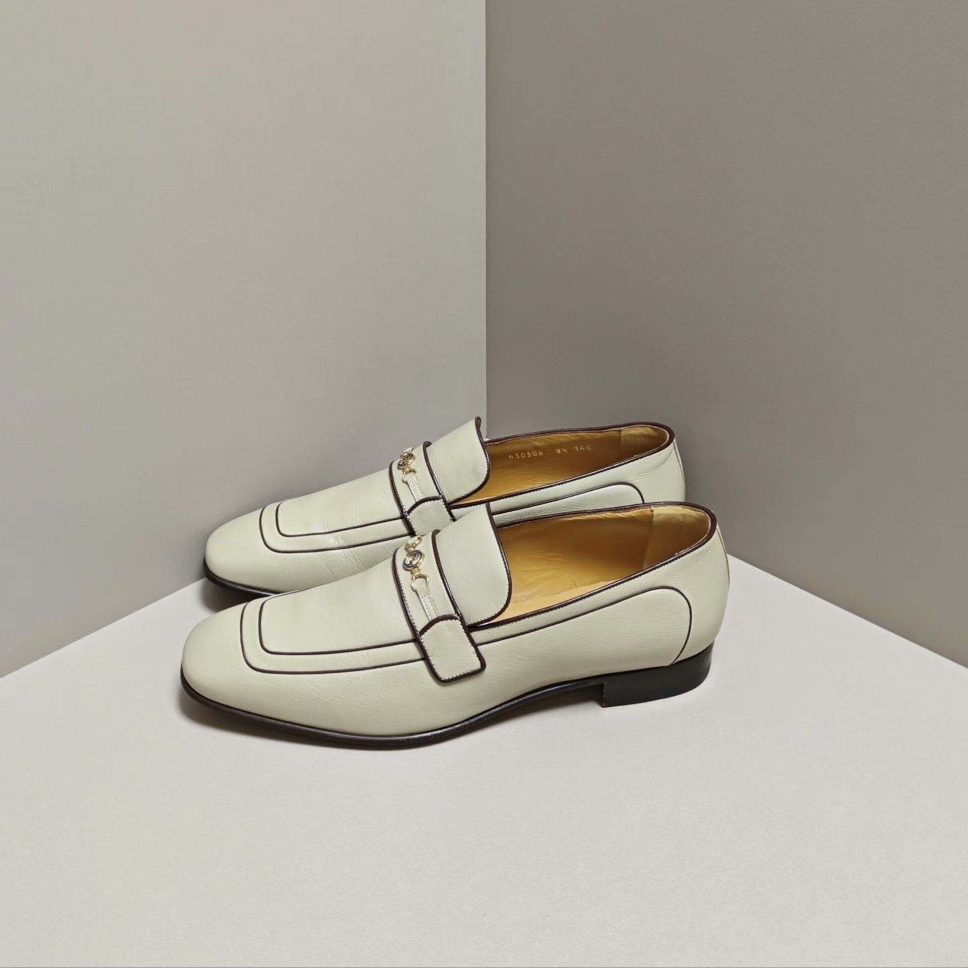 Gucci Gucci Brown Lowtop Sneakers 9 Men Size US 9 / EU 42 - 1 Thumbnail