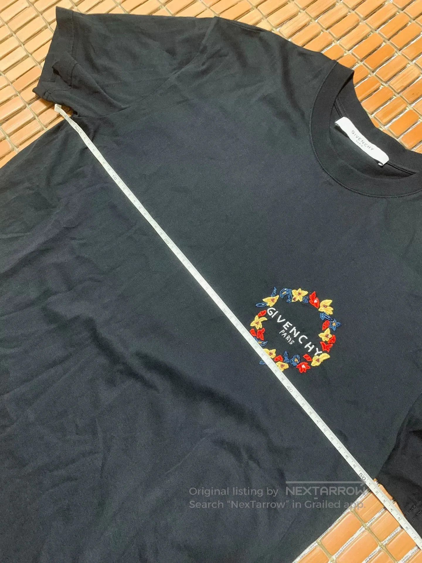 Givenchy Givenchy Beaded Floral Embroidery Tee. Size XS / US 0-2 / IT 36-38 - 5 Thumbnail