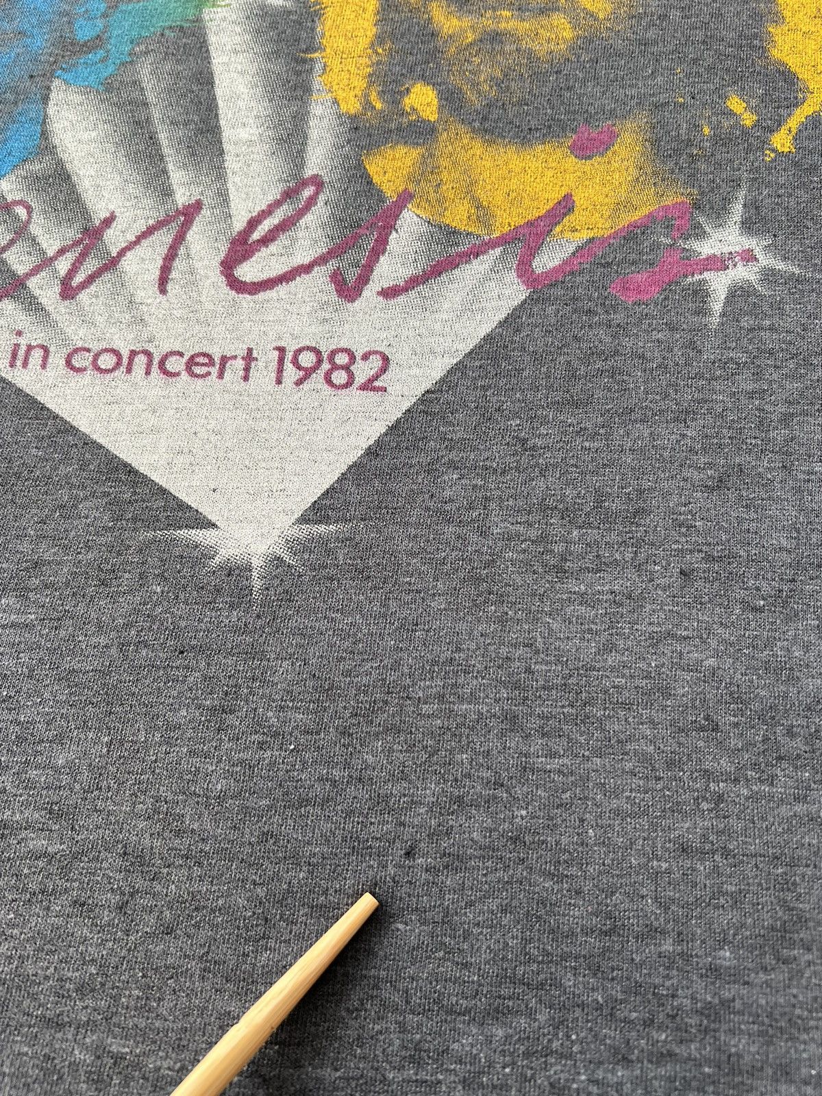 Band Tees Vintage 1982 Genesis in Concert Phil Collins 80s T-shirt Size US S / EU 44-46 / 1 - 6 Thumbnail