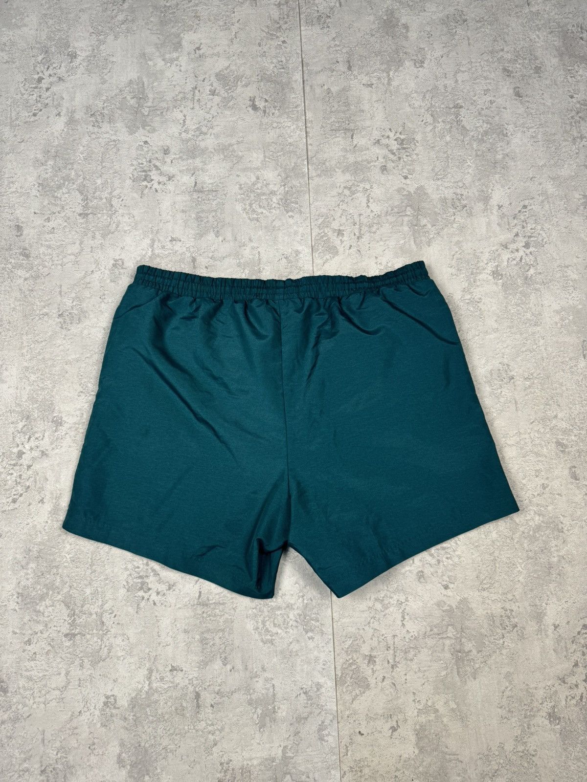Adidas Vintage Adidas Y2K Shorts Size L Size US 34 / EU 50 - 6 Thumbnail