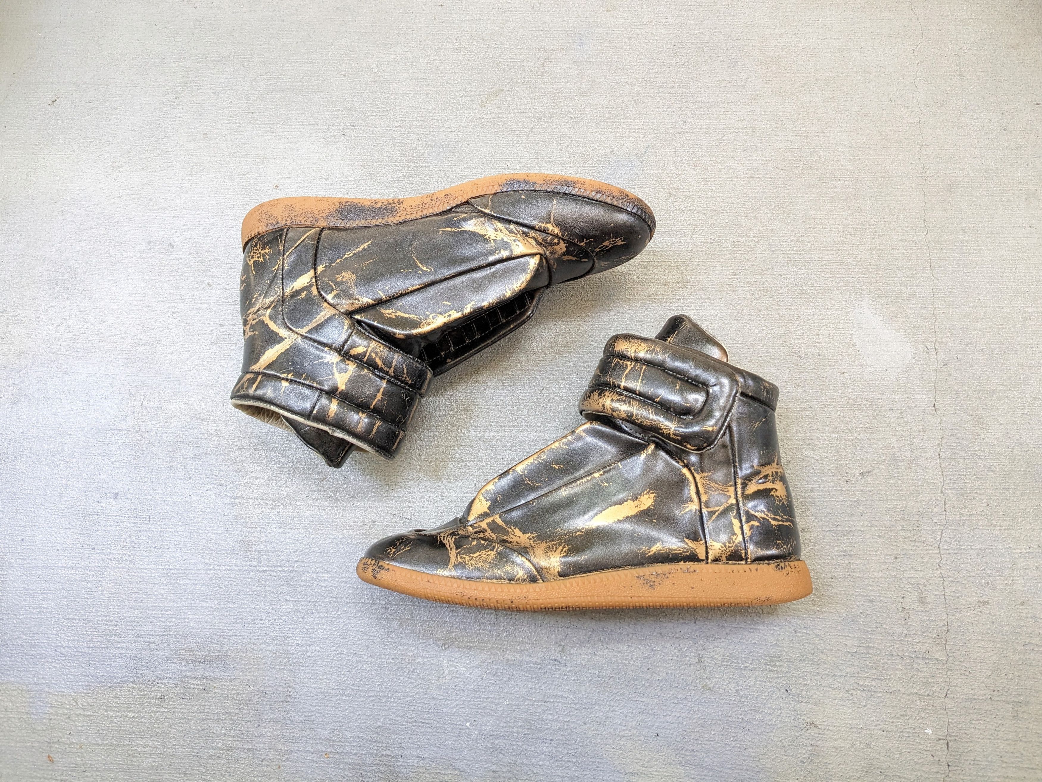 image of Maison Margiela Future Black Gold 10 43 High Tops Leather Shoes in Gold Black, Men's