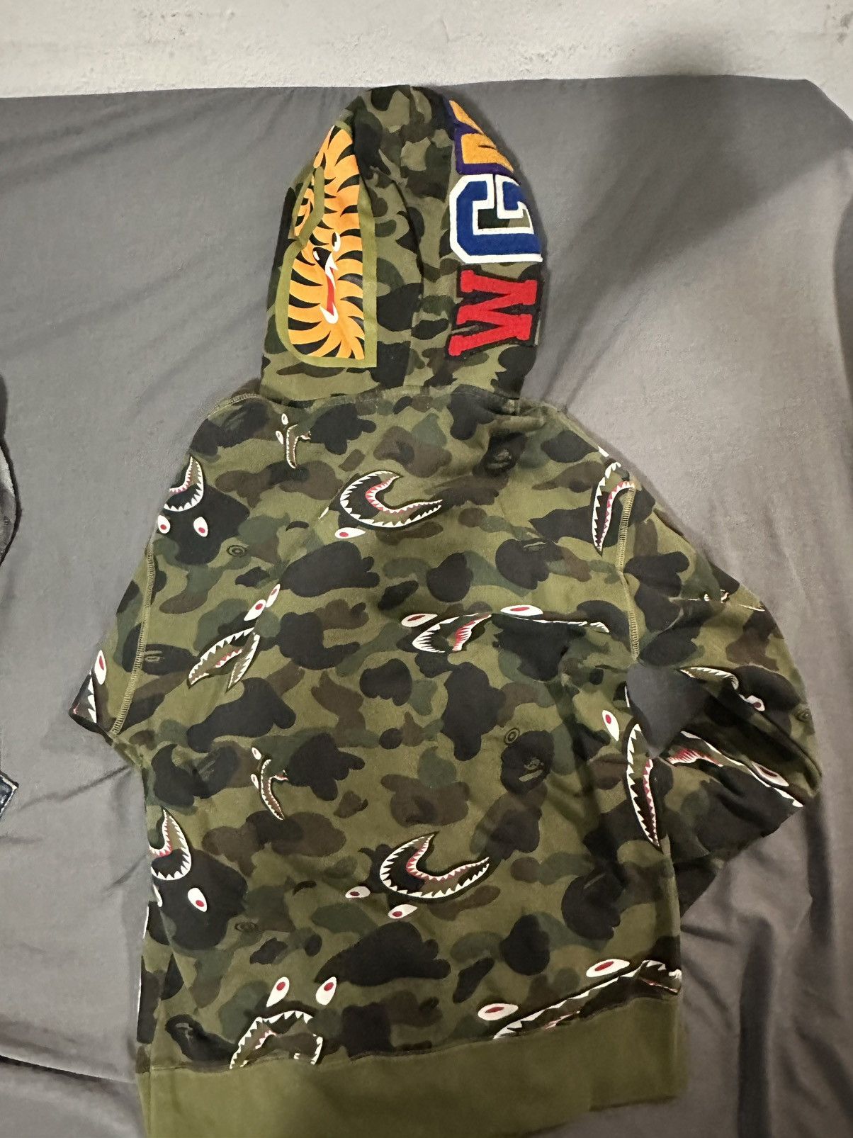 ジャケット・アウター A BATHING APE 1ST CAMO SHARKDOWN JACKET A BATHING APE® 1st Camo Shark Hoodie Jacket | Bape official