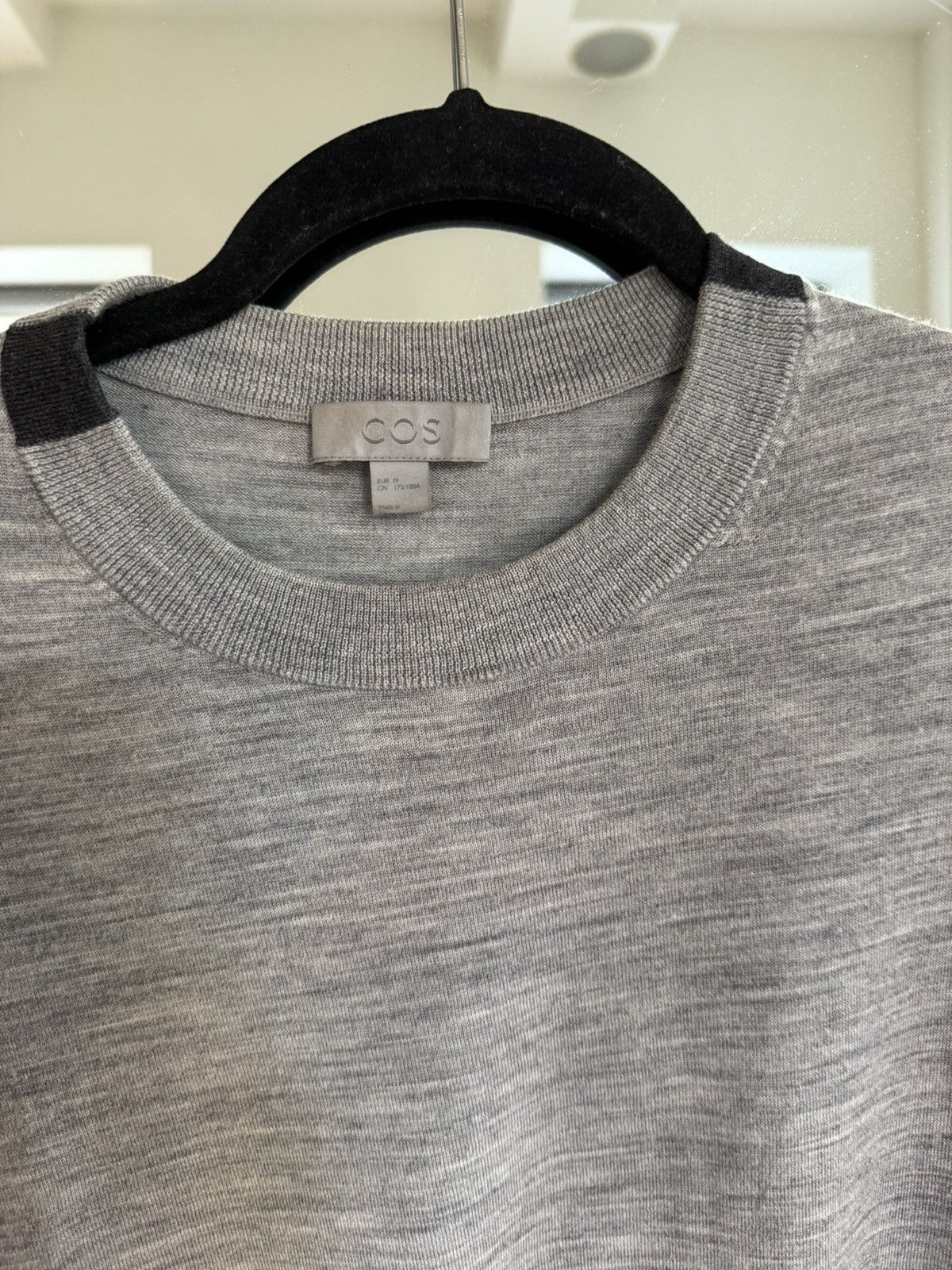Cos COS grey contemporary sweater Size US M / EU 48-50 / 2 - 2 Thumbnail
