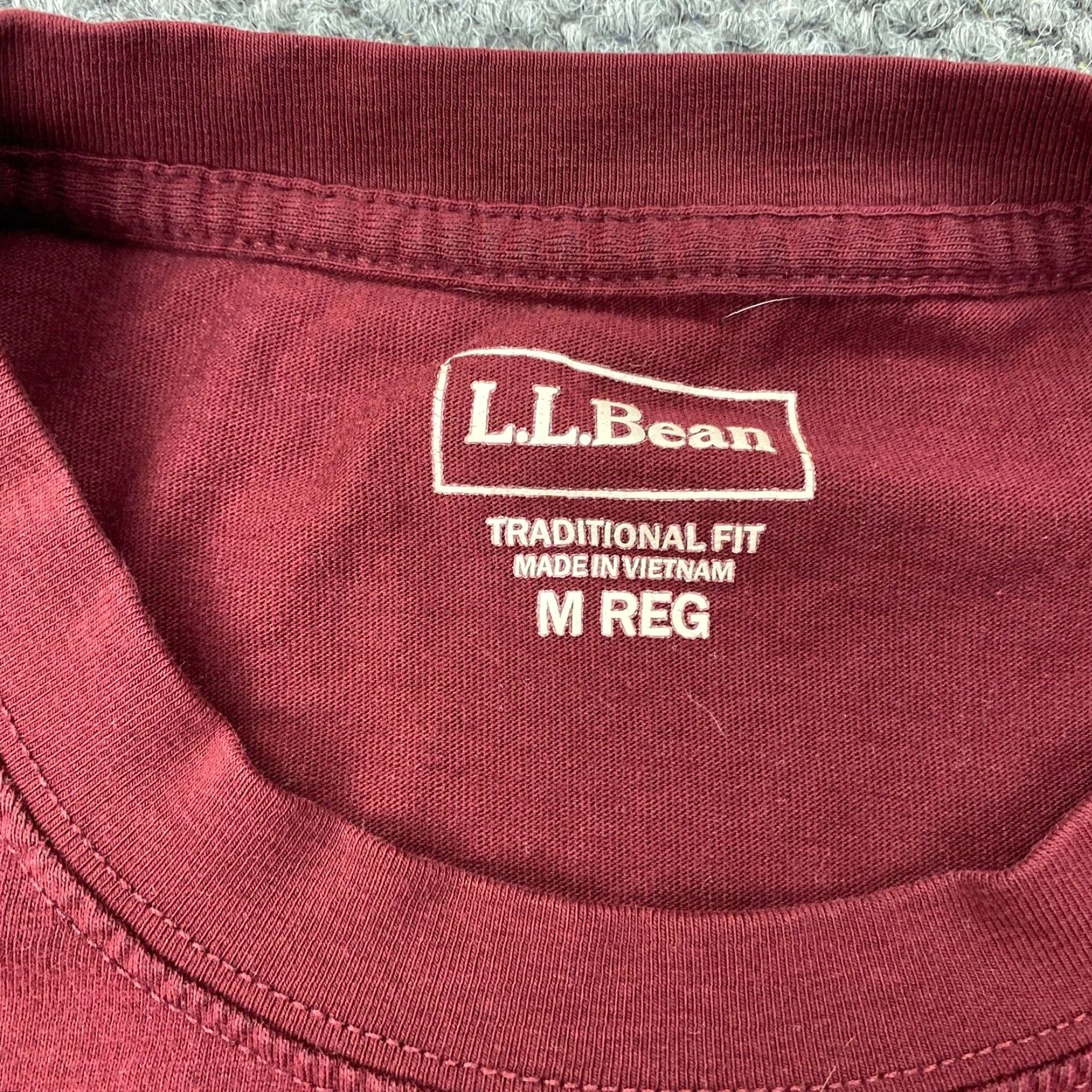 Vintage LL Bean Pocket Shirt Mens Medium Maroon Plain Traditional Fit Unshrinkable Tee Size US M / EU 48-50 / 2 - 4 Thumbnail