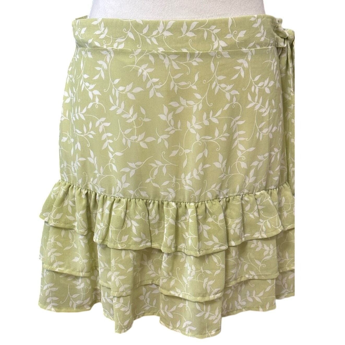 Other Ever After Mini Skirt Ruffled Tie Zip Floral Green W L NWOT Size 30" / US 8 / IT 44 - 2 Thumbnail