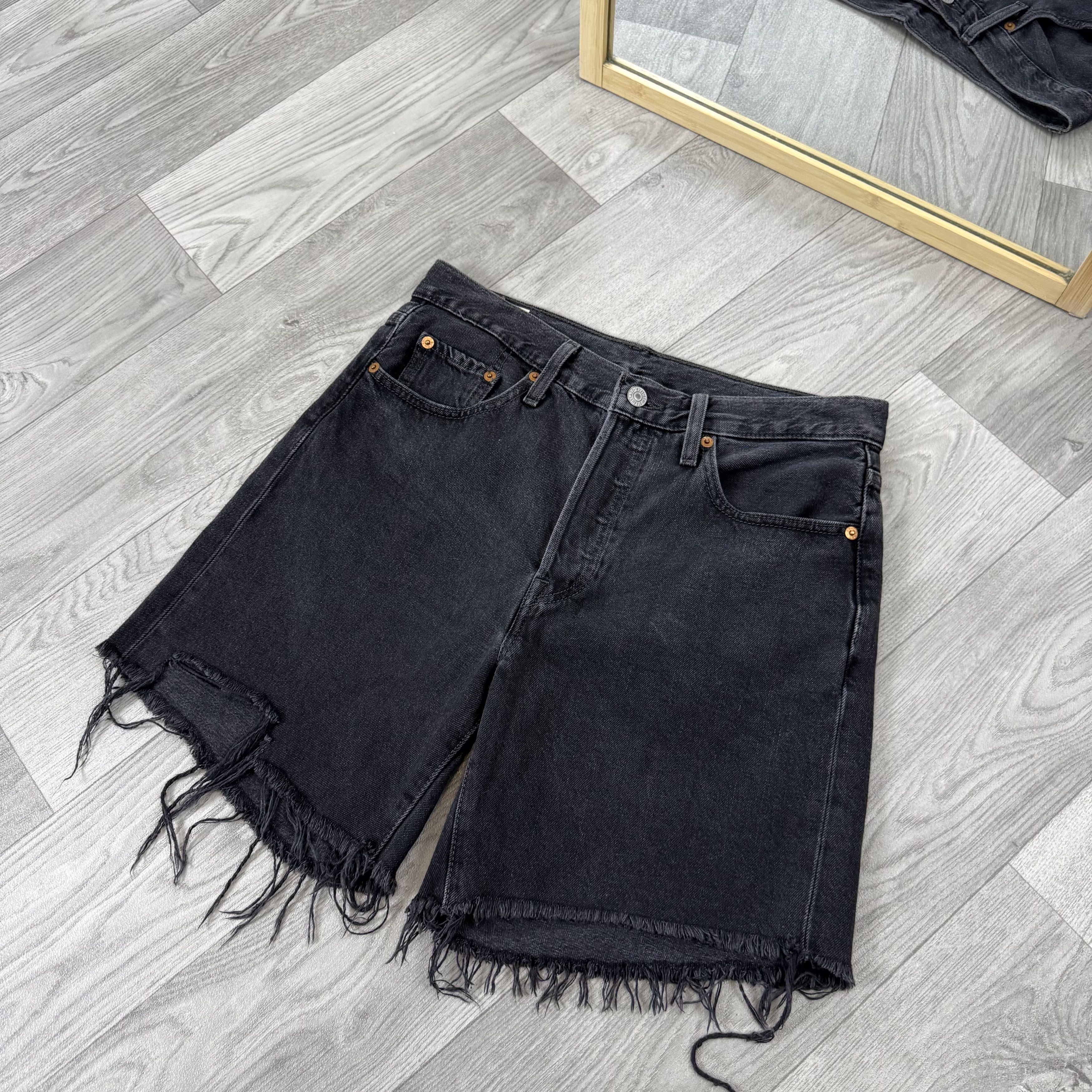 Levi's Levi's 501 Women's High Rise Grey Denim Mini Shorts Size 27" / US 4 / IT 40 - 7 Thumbnail
