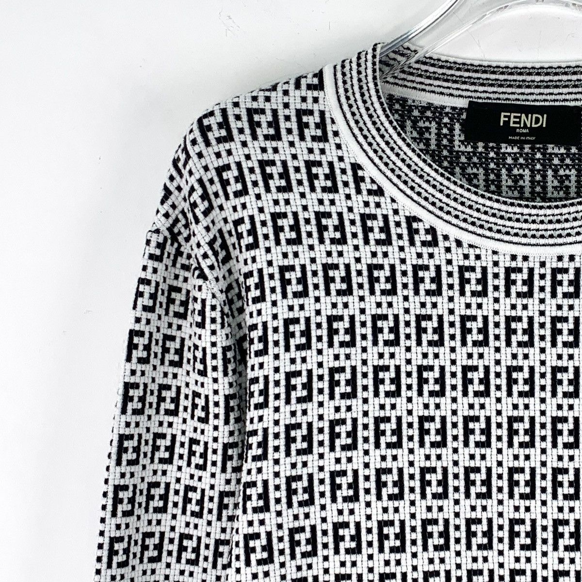 Fendi Fendi Black & White Color Long Sleeve Knit Sweater K26WX Size US M / EU 48-50 / 2 - 3 Thumbnail