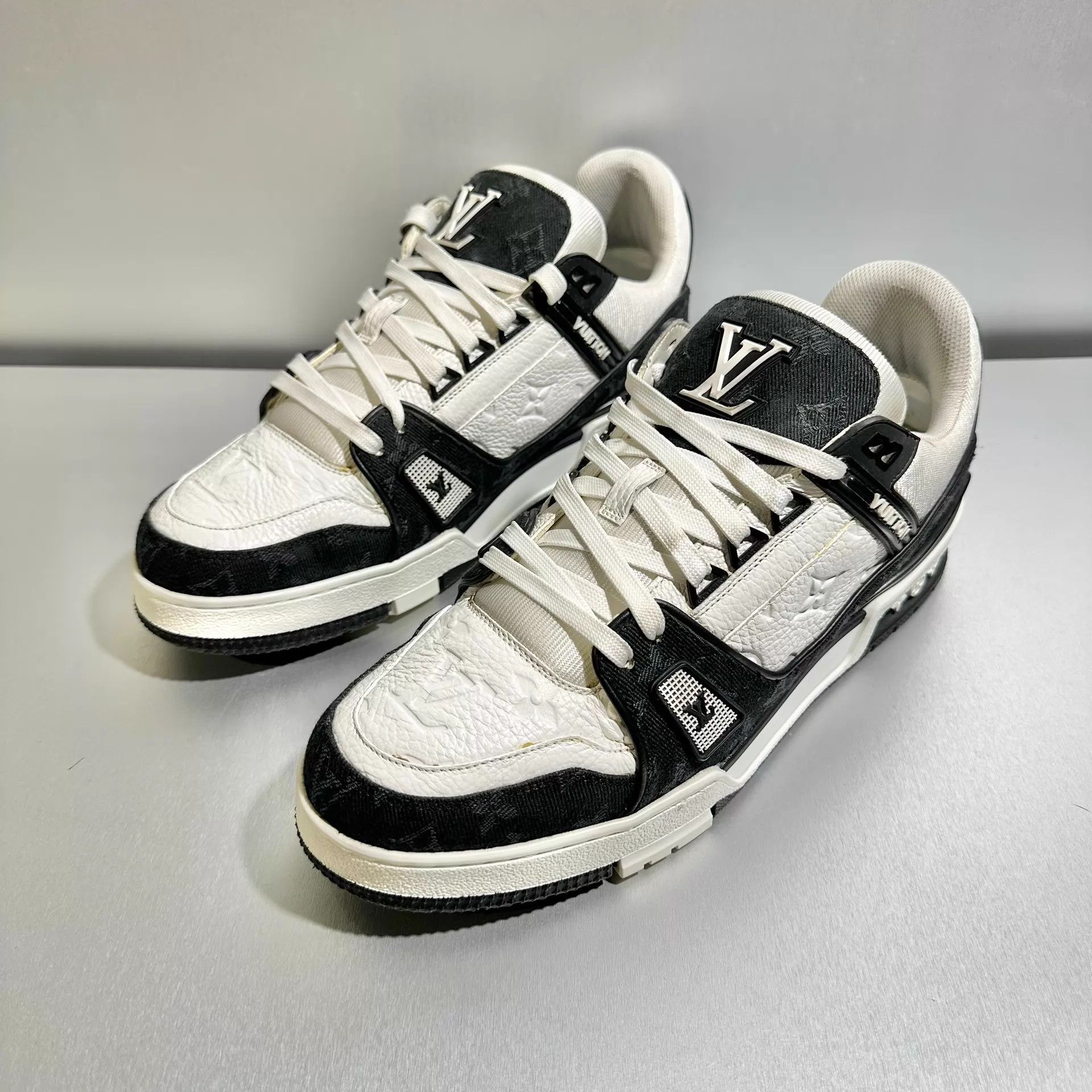 Louis Vuitton LV Trainer Black/White Denim US8.5/42.5 Barely Used Size US 9.5 / EU 42-43 - 1 Thumbnail