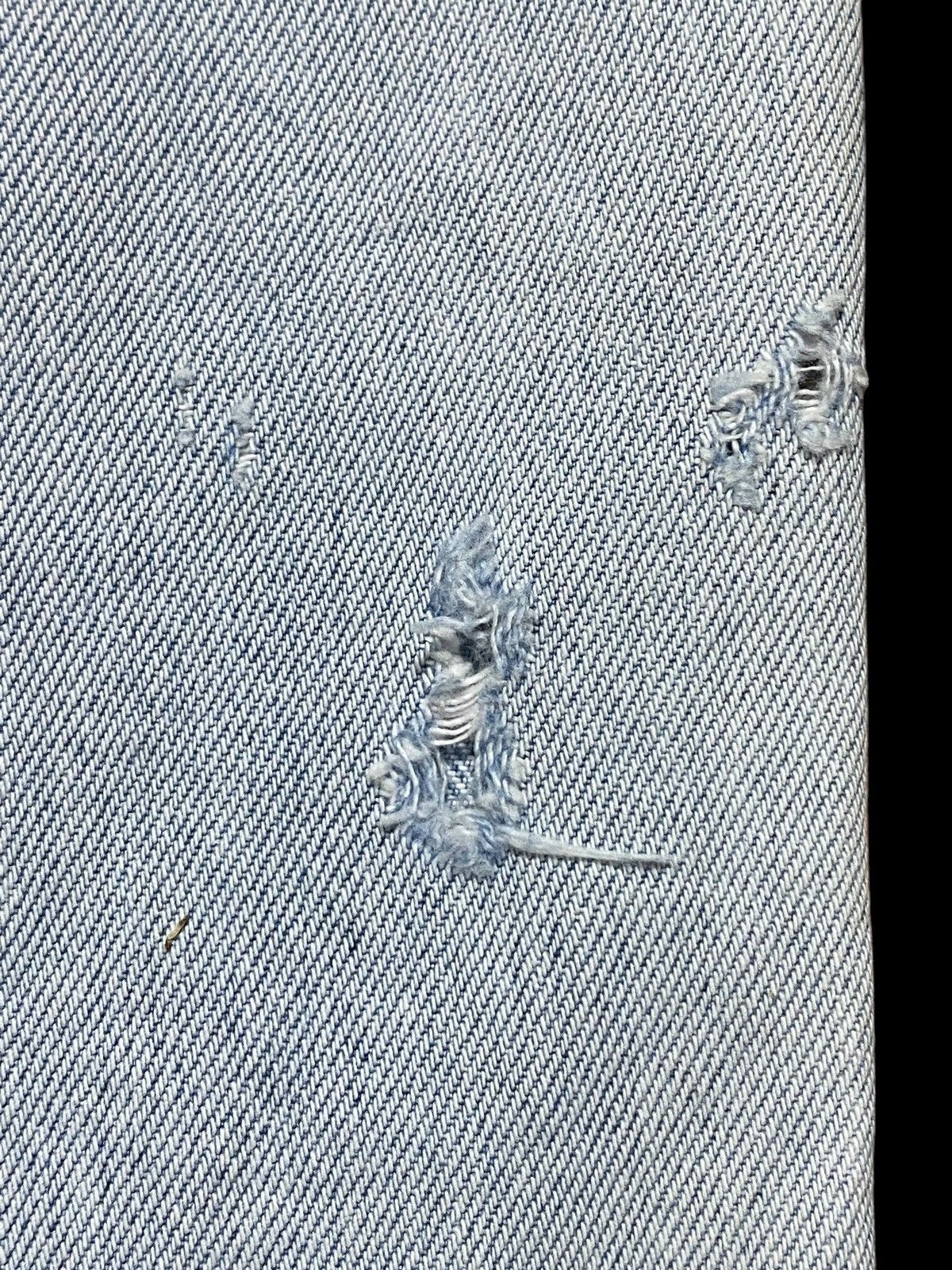 Levi's Vintage Clothing Vintage Levis 525 Light Wash Patched Distressed Jeans Size US 29 - 16 Thumbnail