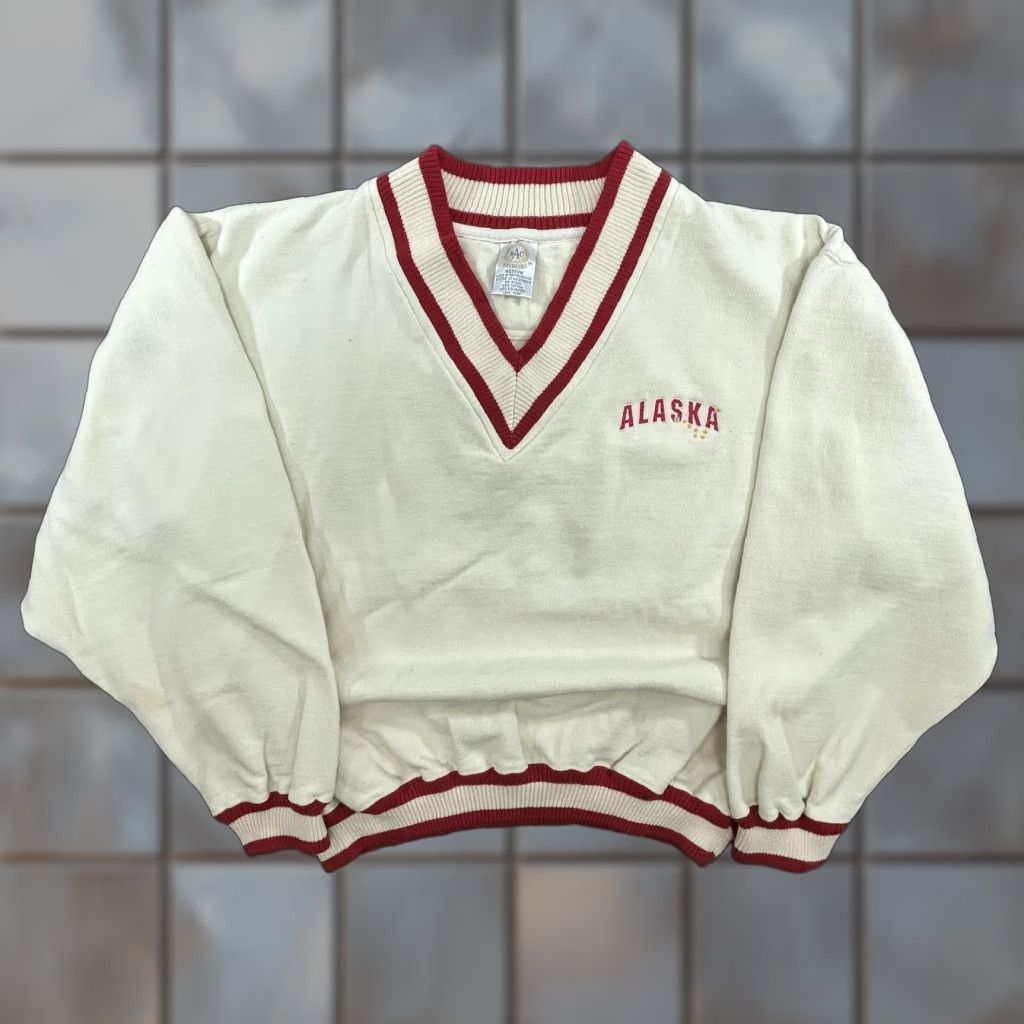 Vintage VINTAGE Alaska Sweater Mens Medium White Red V-Neck Pullover BAC Premier 90s Knit Cotton Polyester Solid Embroidered ALASKA Size US M / EU 48-50 / 2 - 1 Thumbnail
