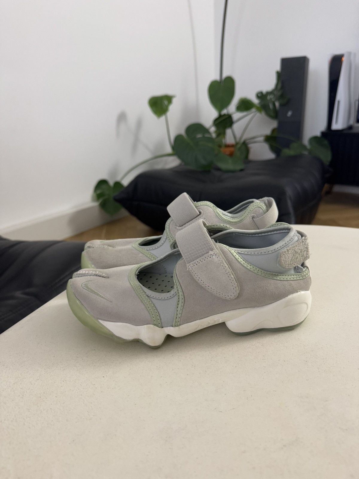 Nike Nike Rift Sandals Tabi Sneakers Rare Mini Swoosh Hype Japan Size US 6 / IT 36 - 5 Thumbnail