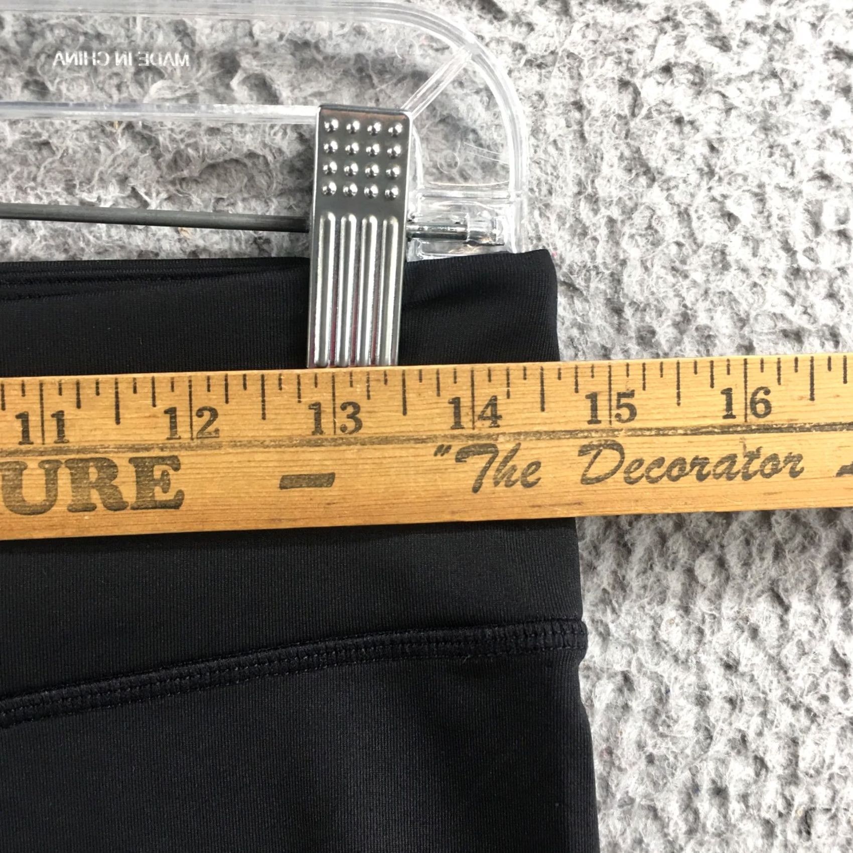 Calvin Klein Calvin Klein Capri Leggings Womens L Black Low Rise Elastic Waist Caprisactivewear Slim Fit Womens L Capris Black CK Leggings Size 36" / US 14 / IT 50 - 5 Thumbnail