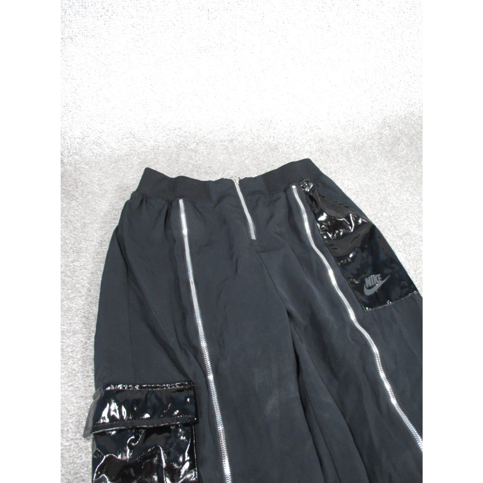 Nike Nike Cargo Joggers Womens Small Black Full Length Zippered Leg Size 28" / US 6 / IT 42 - 2 Thumbnail