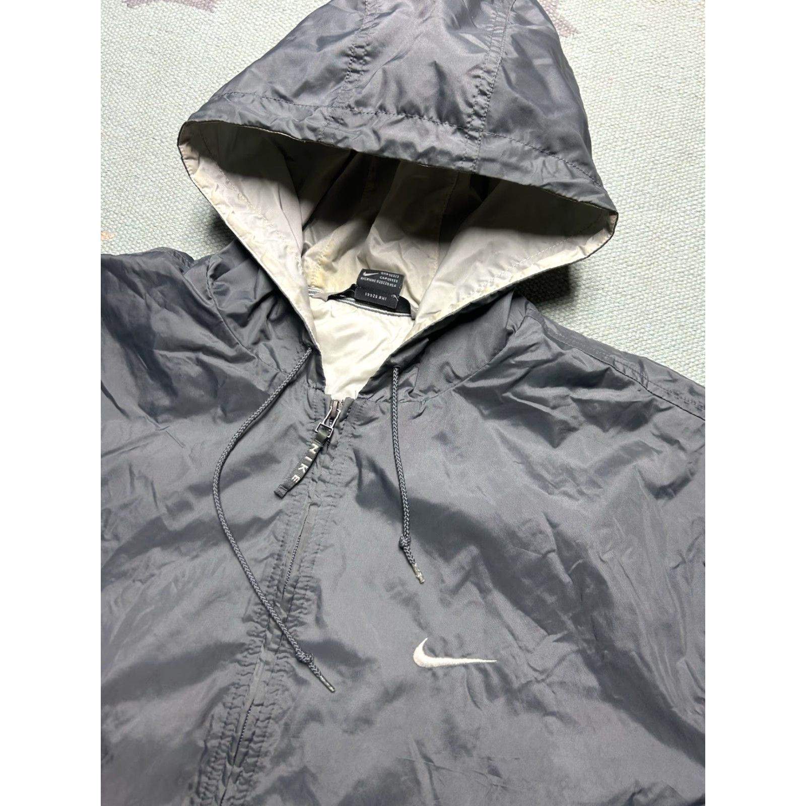 Nike Vintage Nike Hooded Jacket XL Gray Windbreaker Lined Spell Out Swoosh User: Vintage Nike Hooded Jacket XL Gray Windbreaker Lined Spell Out Swoosh Size US XL / EU 56 / 4 - 3 Thumbnail