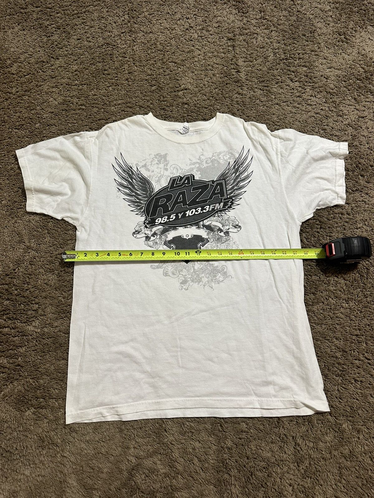 Gildan Vintage La Raza radio station shirt 00s size large Size US L / EU 52-54 / 3 - 3 Thumbnail