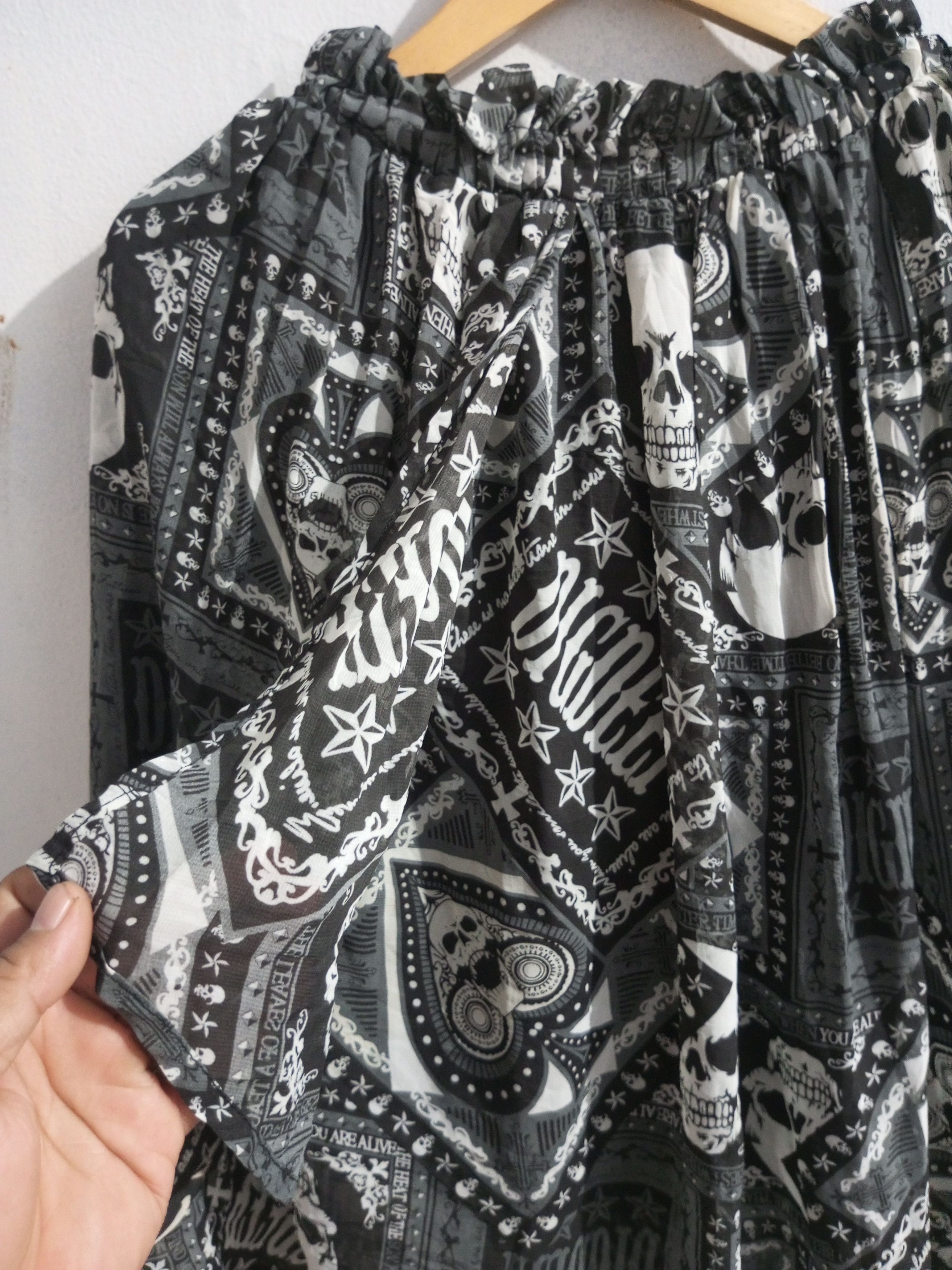 Hysteric Glamour Vintage dig deep punk skulls cross asymetric skirt Size 32" / US 10 / IT 46 - 4 Thumbnail