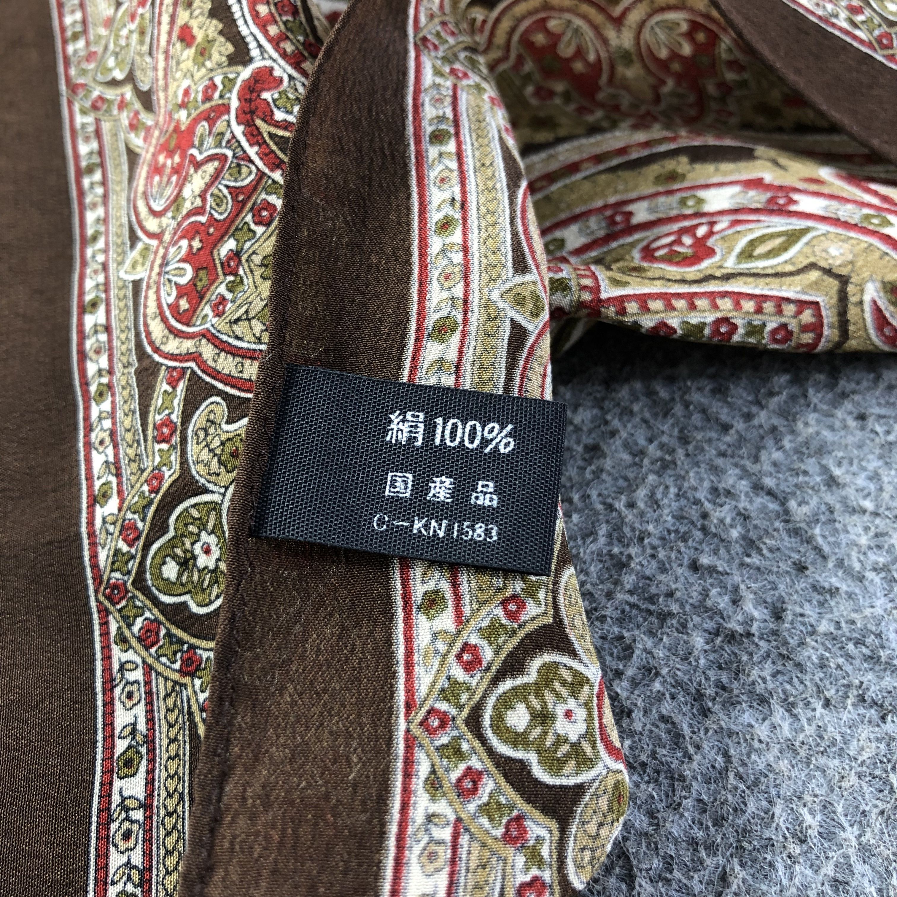 Vintage Luxury Paisley Silk Scarf M646 Size ONE SIZE - 3 Thumbnail