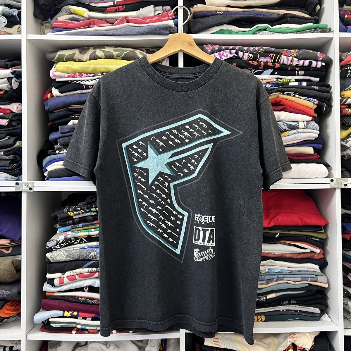 Famous Stars And Straps × Rogue Status ROGUE STATUS X DTA X FAMOUS TEE Size US M / EU 48-50 / 2 - 1 Thumbnail