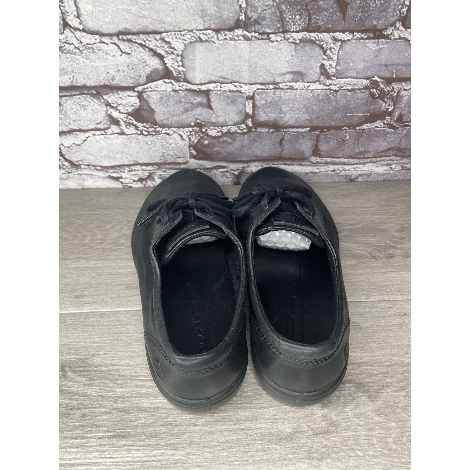Ecco ECCO Danish Design Black Leather Triple Black Casual Sneaker Size US 10 / EU 43 - 7 Thumbnail