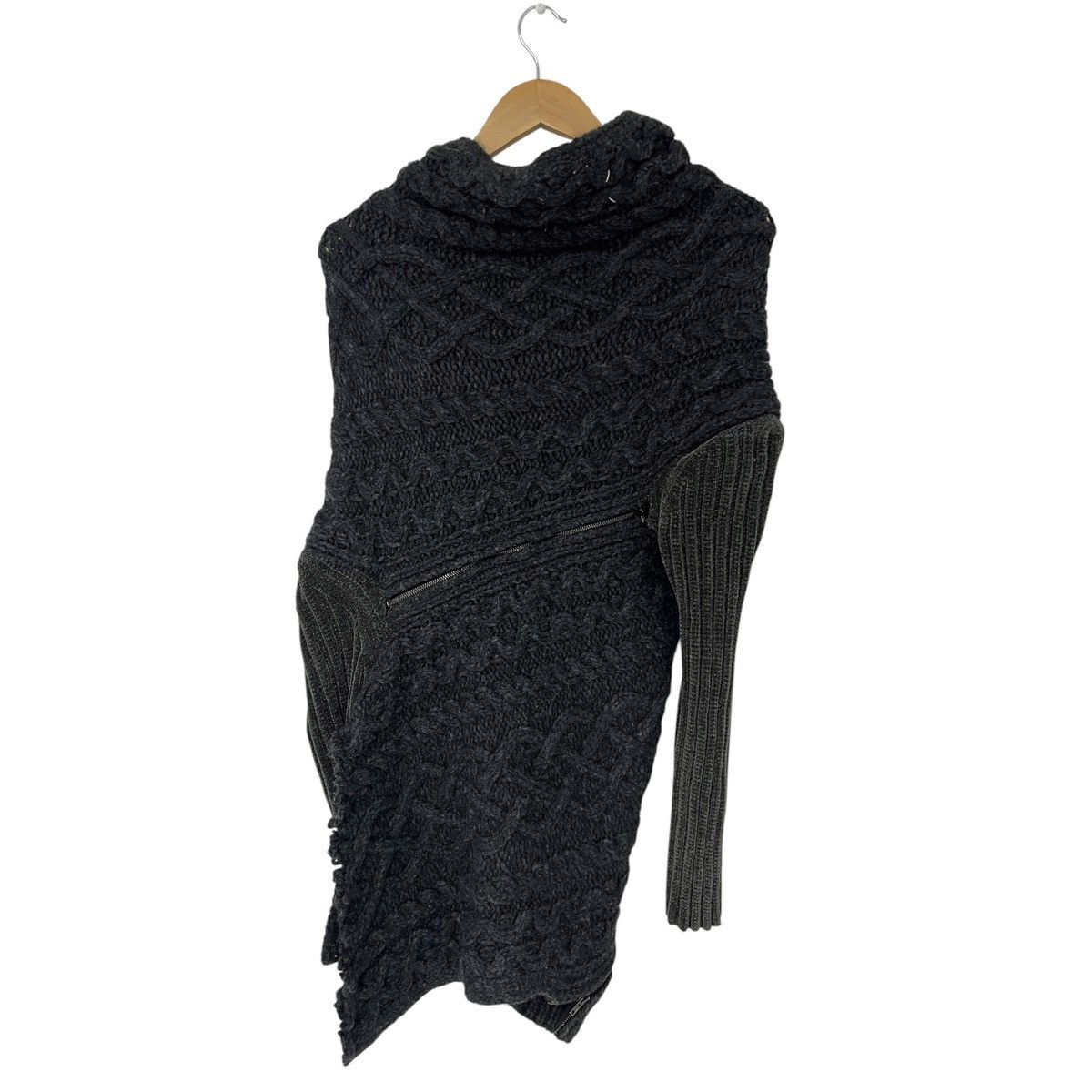 Maison Margiela Margiela asymmetrical zip knit sweater Size US S / EU 44-46 / 1 - 2 Thumbnail