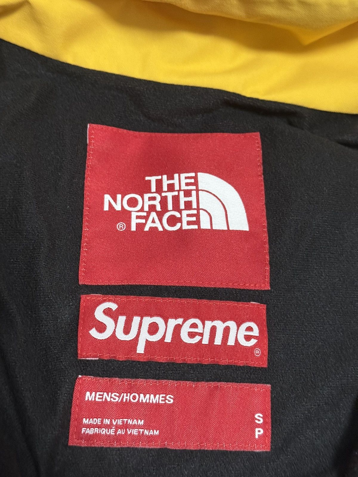 Supreme × The North Face Supreme tnf north face statue of liberty mountain jacket Size US S / EU 44-46 / 1 - 5 Thumbnail