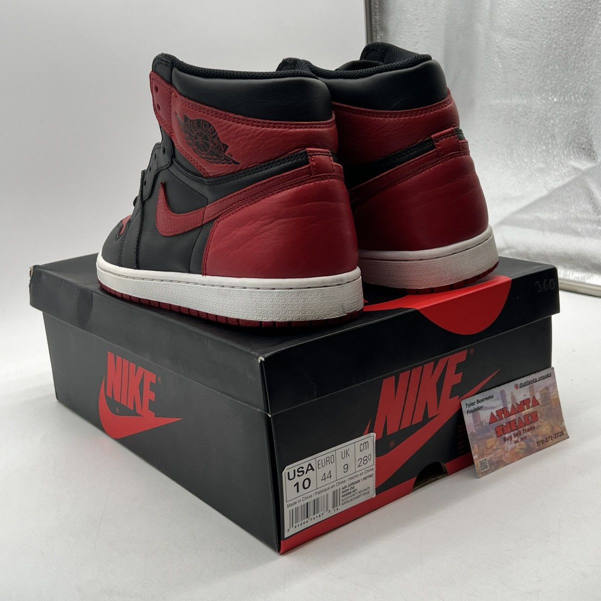 Jordan Brand Air Jordan 1 high banned Size US 10 / EU 43 - 4 Thumbnail