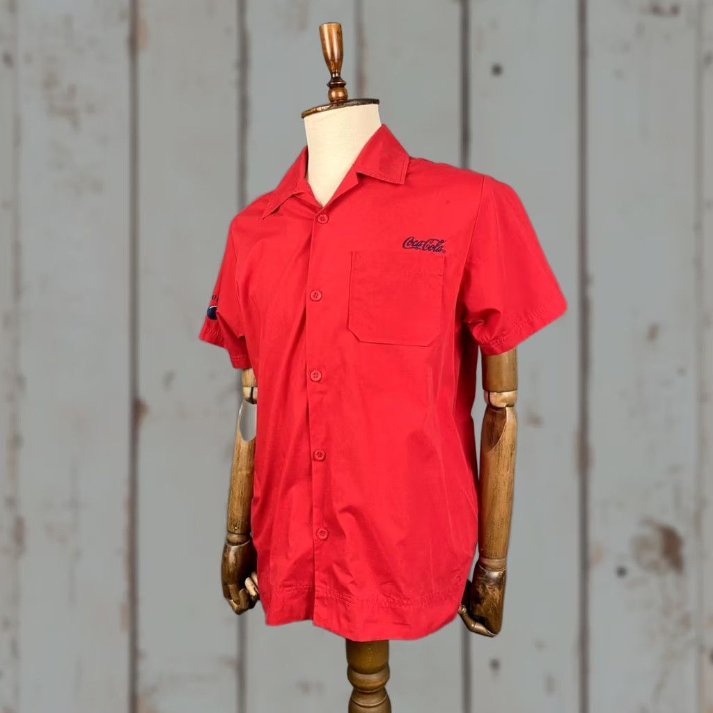 Vintage Vintage Coca-Cola Mens Shirt L Red Short Sleeve Button-Up Size US L / EU 52-54 / 3 - 1 Thumbnail