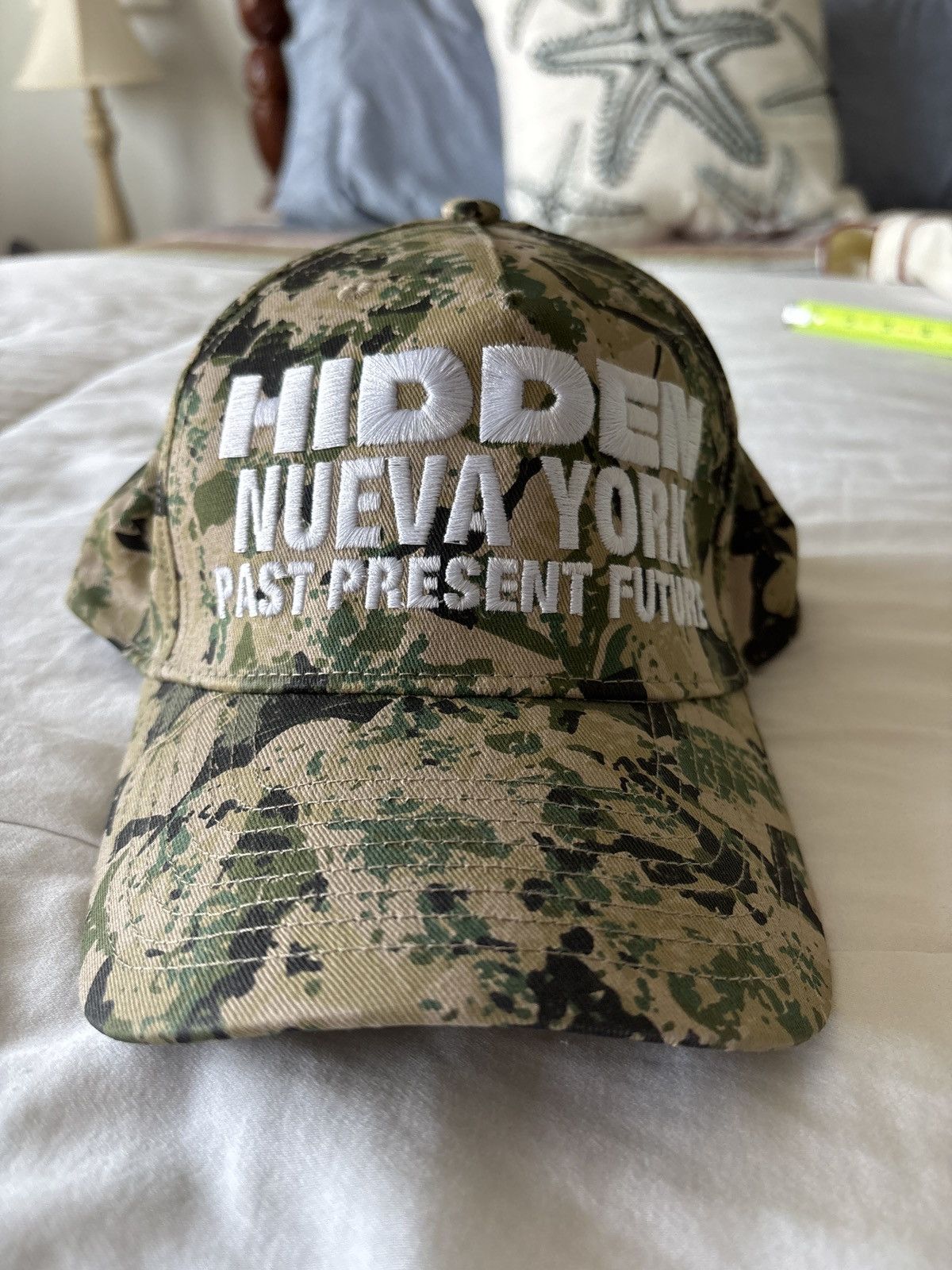 HIDDEN Hidden NY “Nueva York” Digi Camo Cap – 10/10 Condition Size ONE SIZE - 1 Thumbnail