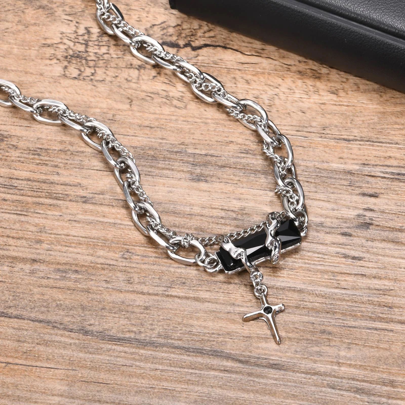Jewelry × Vintage Gothic Cross Necklace Size ONE SIZE - 1 Thumbnail