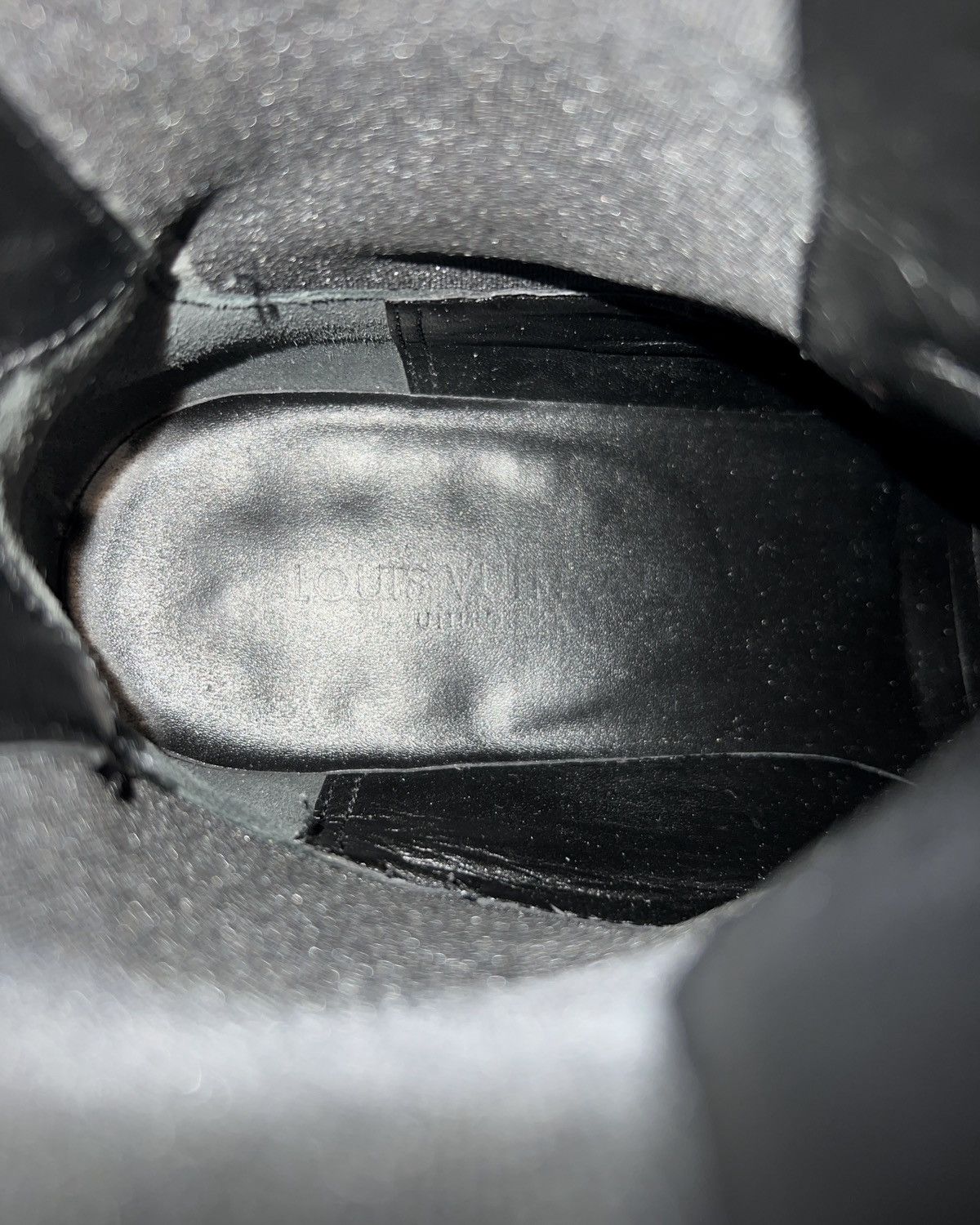 Louis Vuitton Louis Vuitton Black Leather Monogram Chelsea Boot Size US 8.5 / IT 38.5 - 10 Thumbnail