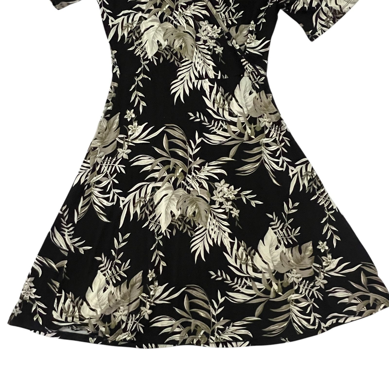 Elisse Knit Surplice Dress - Faux Wrap Short Flutter Sleeve -  qrcadvogados.com.br