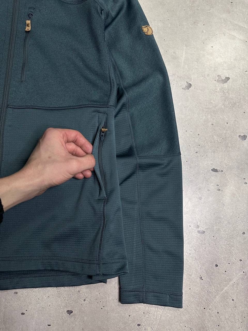 Fjallraven Fjällräven Abisko Trail Fleece Hooded Jacket Women’s L Zip Size L / US 10 / IT 46 - 4 Thumbnail