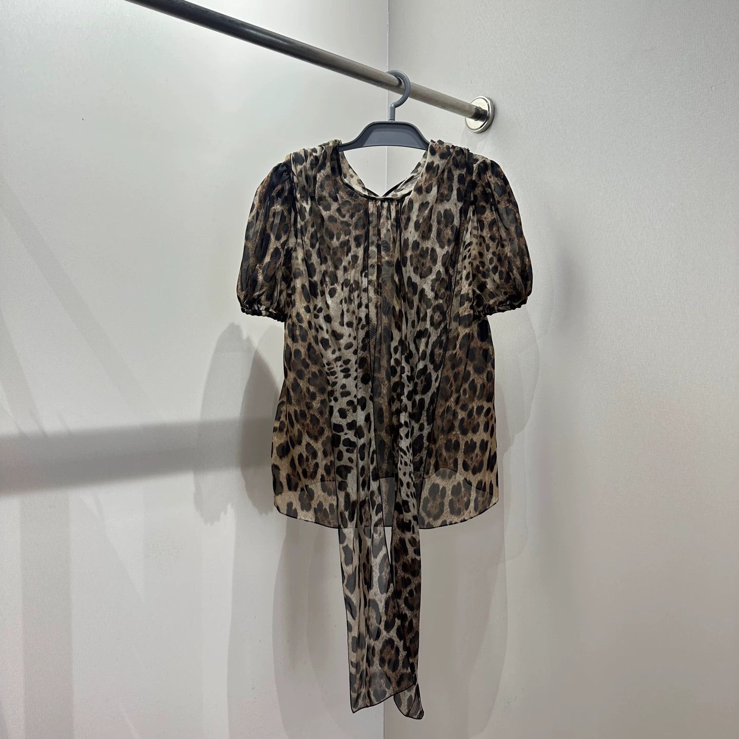 Dolce & Gabbana DG feb498 leopard ribbon silk tee 36 Size XS / US 0-2 / IT 36-38 - 2 Thumbnail
