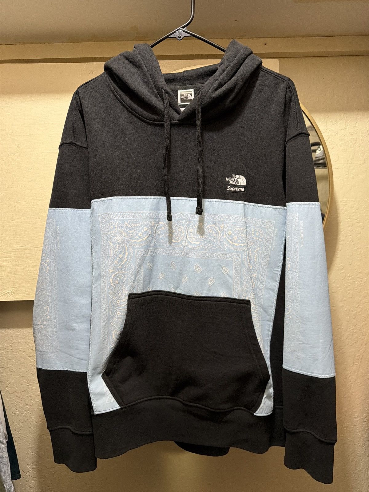Supreme × The North Face Supreme North Face Bandana Hoodie Size US L / EU 52-54 / 3 - 1 Thumbnail