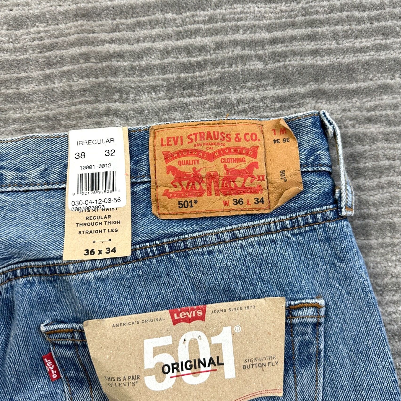 Levi's NEW Levis 501 Jeans Mens Adult 36x34 Blue Denim Cotton Casual Size US 36 / EU 52 - 3 Thumbnail