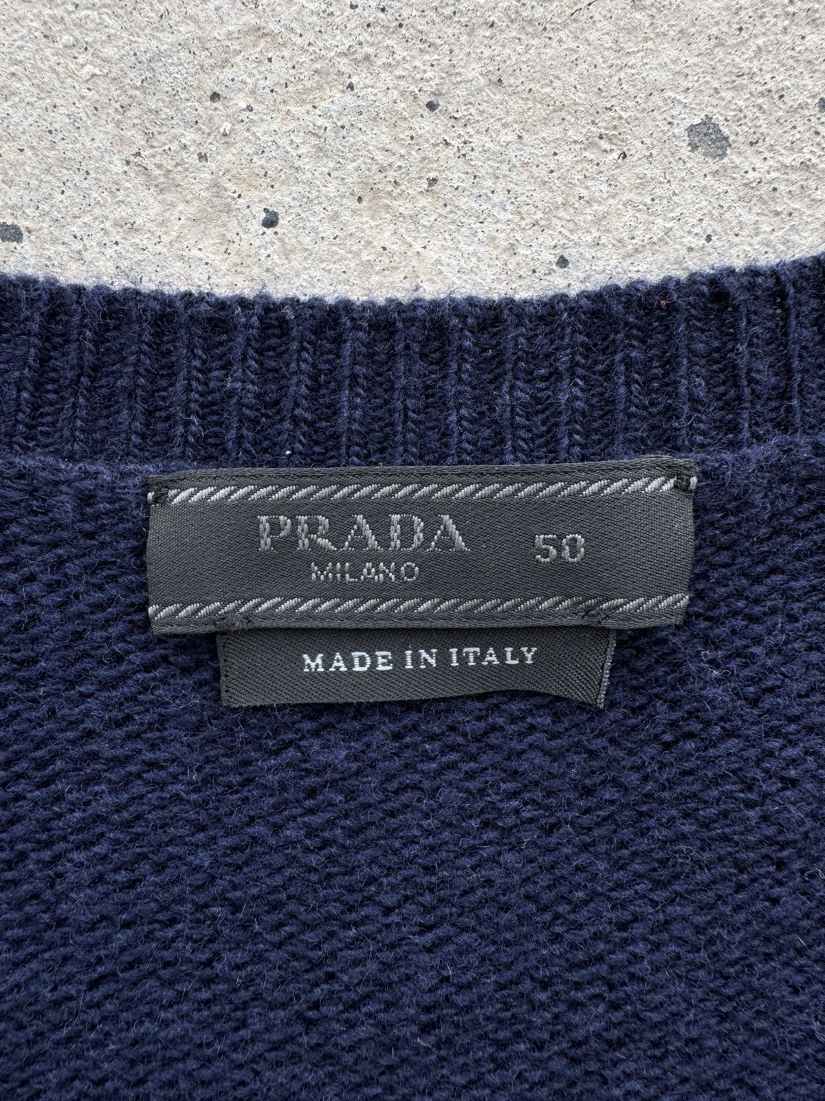 Prada Prada sweater v-neck cashmere Size US L / EU 52-54 / 3 - 3 Thumbnail