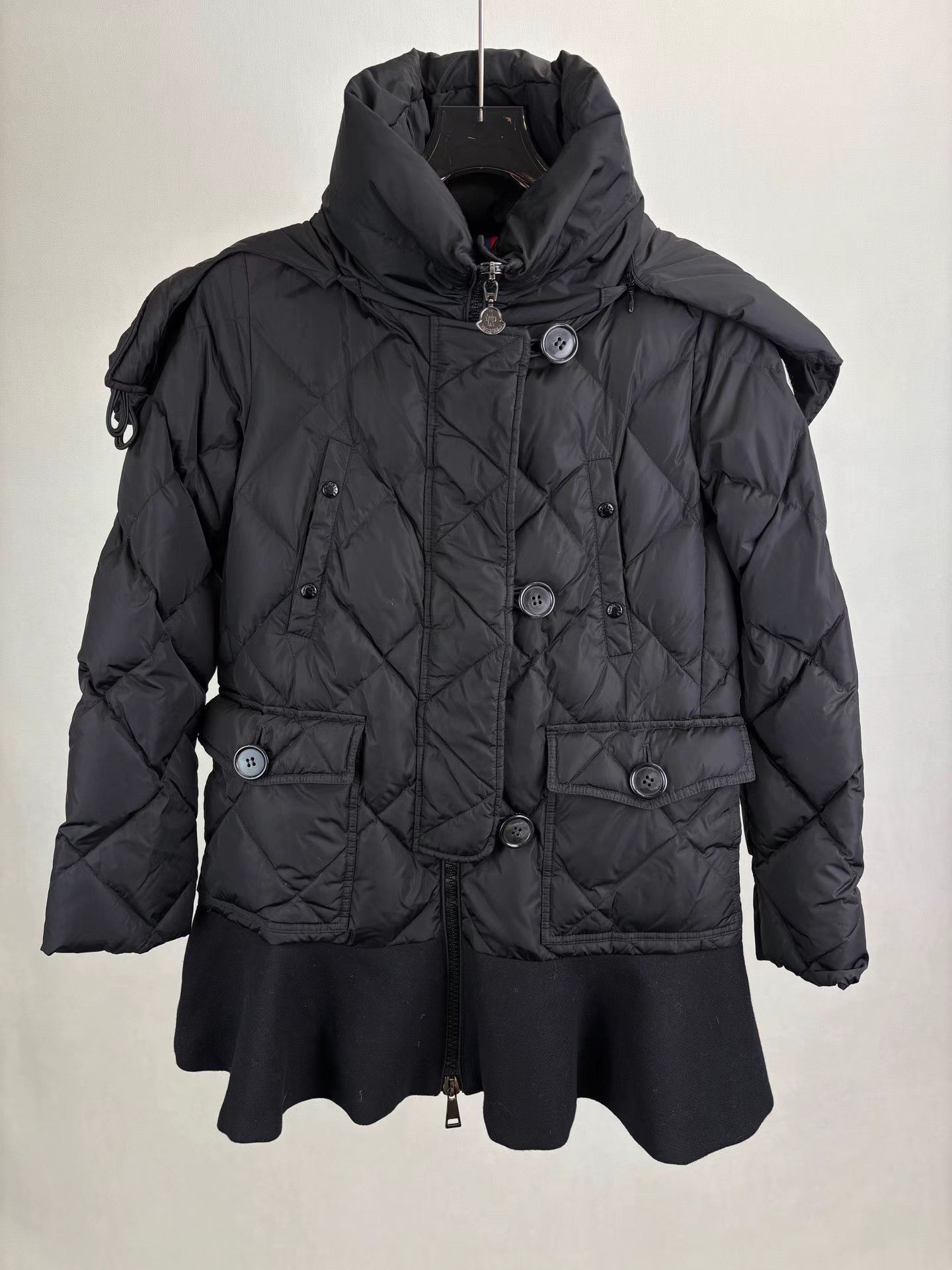 Moncler MONCLER VAULOGE Black Ruffled Down Jacket Size XS / US 0-2 / IT 36-38 - 1 Thumbnail