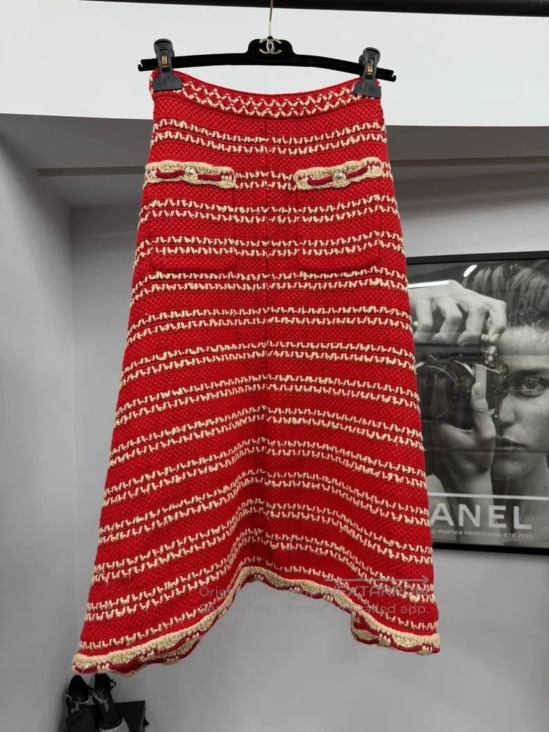 Chanel Red irregular knitted skirt