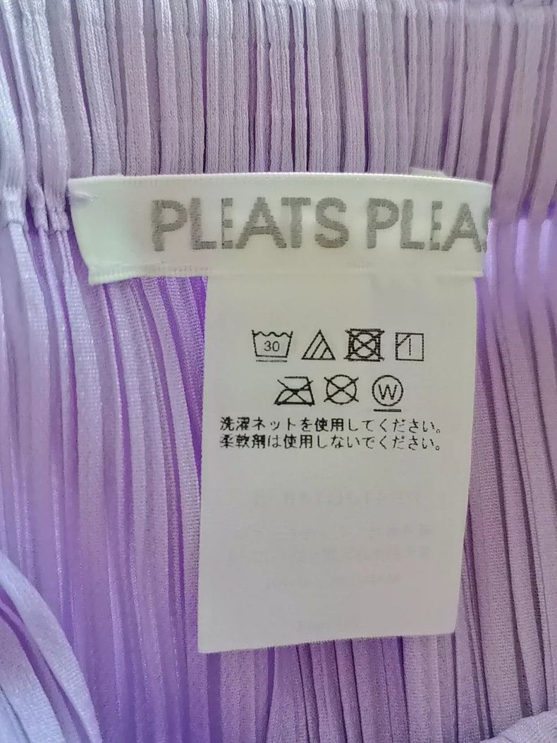 Issey Miyake Issey Miyake size:3 Purple pleated skirt Size 22" - 2 Thumbnail