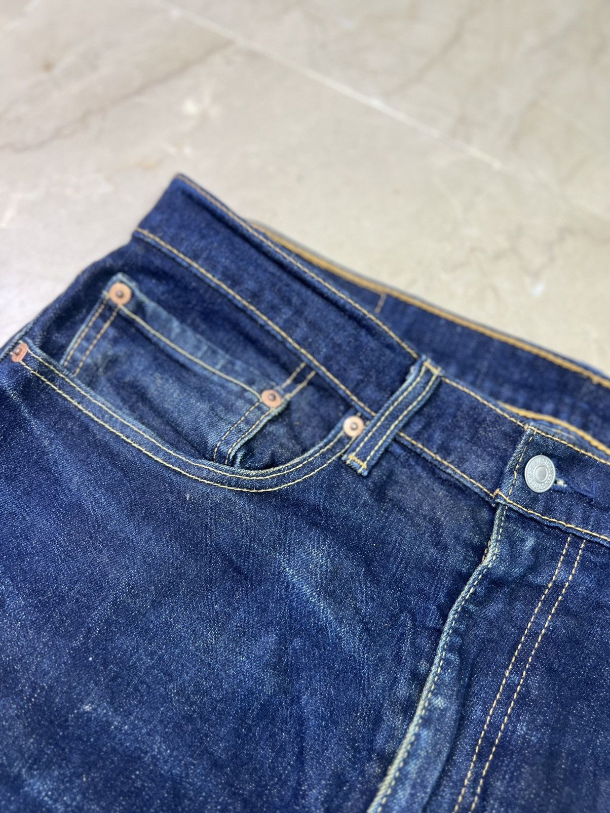 Levi's Contemporary Levi’s 502 Dark Wash SelvedgeStyle Tapereddenim Size US 34 / EU 50 - 3 Thumbnail