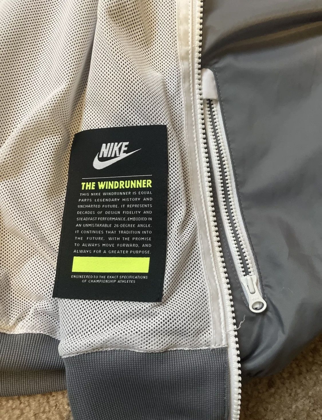 Nike Nike Windrunner | men S Size US S / EU 44-46 / 1 - 3 Thumbnail